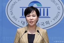 與 "명태균 게이트·오세훈 의혹, 검찰 뭉개기…김건희 특검 나서야"