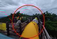 산 전망대 텐트에 분노한 시민…"명절 일출? 혈압만 올리고 왔다"