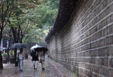 [내일 날씨] 흐린 일요일, 수도권 등에 가을비…낮 최고 28도