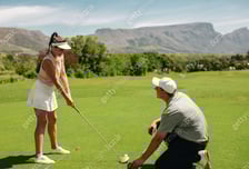 '남자들과 골프여행' 들킨 아내 …"이번엔 여자끼리" 믿어야 할까요?
