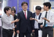 특검·재판 불출석… 묘수일까 자충수일까