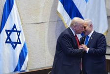트럼프 "전쟁 끝"… 이스라엘 인질 석방에 자축