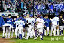 삼성, 준PO 3차전 승리 '플레이오프' 눈앞…SSG에 5-3