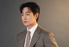 정성일, 러브스토리도 공개했는데…9년만 파경 "귀책 사유 없어"