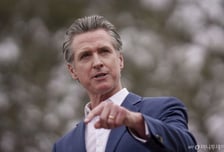 3시간마다 "나 인간 아니야"…미국서 첫 미성년 보호용 AI챗봇 규제