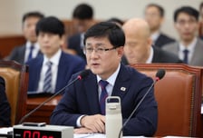 민주당 "尹, 대책없는 원전 확대" vs 국힘 "장관, 강성 탈원전주의자냐"