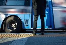 "버스 안에서 男체액 맞았다" 女 날벼락…"고의 아냐" 무죄 때린 항소심[뉴스속오늘]