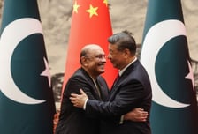 미국에 희토류 줬다고? "파키스탄은 철혈 우의" 우방 껴안은 중국