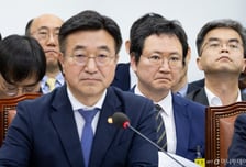 "이재명 대통령 어딨었나" vs "국정자원 화재, 윤석열정부 무능 탓"