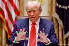 "중국과 일부 교역 중단 검토"…장 초반 희토류 관련주 또 들썩