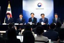 세번째 부동산대책도 세제 빠졌다…文정부 집값 트라우마 여전