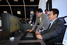 [속보]이재명 대통령 "게임은 그야말로 게임, 몰입도 없으면 게임 아냐"