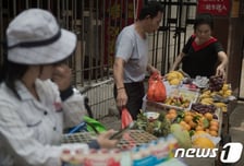 中 9월 CPI -0.3%, 두 달 연속 마이너스…통계국, '기저효과 때문'