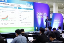 [사진]기조강연 하는 김현제 원장