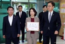 국힘 과방위, '박정훈 전화번호 노출' 김우영 민주당 의원 경찰 고발