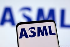 ASML, 전망 웃돈 3분기 주문…"내년 매출 올해보다 줄진 않을 것"