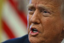 "트럼프, '영어권 백인 우대·극우 옹호' 난민 제도 개편 추진"