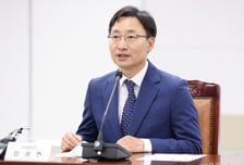 '세금 회피법' 알려주는 국세청 출신 유튜버들…임광현 "점검하겠다"