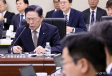 "민족대표들 국적도 일본이냐" "북한이 주적이냐?…여야 역사관 공방