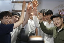 "게임하면 삶에 긍정 에너지…" 2만4000여 게이머가 답했다