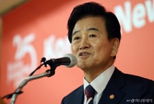 정동영 "APEC 계기 북미 정상회담 가능성"…위성락 "아는 바 없어"