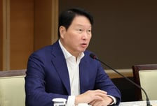 [속보] 최태원 SK 회장 '1.4조원 파기환송' 판결에 "할 말 없다"