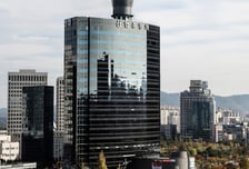 신협, 서민금융권 최초 '전환보증' 도입…소상공인 상환부담↓