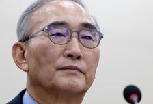 '해킹 국감' 나가는 KT 김영섭…위약금 면제 발표할까