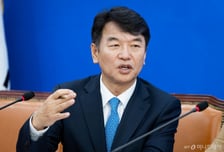 與문진석 "모든 서민이 빚내 집사진 않아…'사다리 걷어차기' 동의못해"