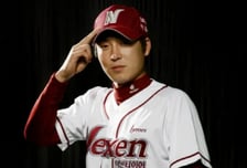 '국대 출신' 조용훈 생방송 중 추락사…"호스트바·보험 일" 과거 힘든 삶 호소