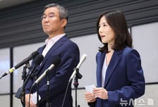 송환자와 함께 온 박스엔 휴대폰 수북…"캄보디아 피싱조직 전모 밝힐 것"[일문일답]