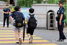 "게임하자" 초등생에 말 건 50대, 학부모가 신고…경찰은 '불송치' 왜?