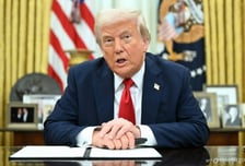 트럼프 대통령, 내달 아시아 방문시 김정은 회동 비공개 논의