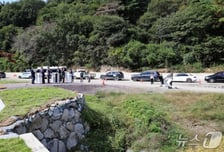 시대 뒤처진 '방사쇼'…100분 갇혀있던 '천연기념물' 황새, 폐사