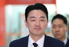 [속보]'유럽행' 강훈식 비서실장 "이재명 대통령, 국부 창출에 필요하다면 응당 가야 한다고"