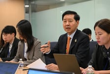 구윤철 "고가주택, 보유세 높이고 거래세 낮출 것"