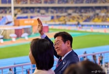 이재명 대통령 지지율 '52%'…"고강도 부동산 대책 여파"