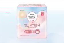 유한킴벌리, 초경의 날 맞아 여중생들에게 생리대 나눔 진행