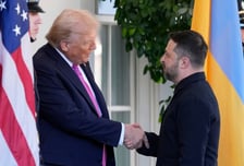 트럼프가 주가에 불 붙였다…방산·대북주 "생큐~" 불기둥 '활활'