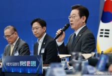 '밀덕 성지' 찾아 "국방에 대대적 예산 투입" 외친 이재명 대통령, 왜?