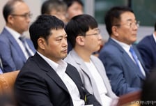 국감장에 또 나온 유명 헬스 트레이너...강남구청 공개 저격한 이유