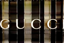 '구찌 부진' 케링, 뷰티사업 로레알에 6.6조원 매각