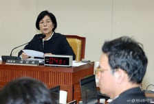 YTN 민영화 놓고 "불법" vs "문제 없다"…최민희 딸 결혼식도 거론