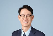 법무법인 율촌, '가맹법 주역' 공정위 출신 이동원 고문 영입