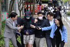 경찰 "캄보디아 송환 피의자 48명 구속영장 발부…10명 추가 심사"