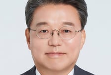 법무법인 광장, 김정원 전 헌재 사무처장 영입