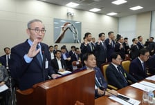 김영섭 KT 대표 "전체 고객 위약금 면제, 피해내용 보며 결정"