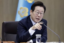 "정책수단 집중투입하라"는 이재명 대통령, 보유세 카드까지 꺼내들까