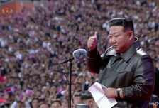 이재명 정부 들어 안 쏘던 김정은, 트럼프 방한 1주 전 탄도미사일…왜?