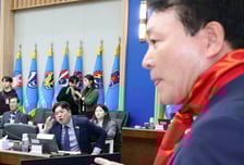 특검의 오산기지 압수수색 두고 '막말'…공군 오폭사고엔 "국민에 폭탄"